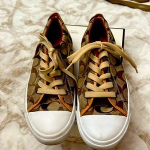 Coach Vintage Bobbi Signature logo C sneakers 7.5
